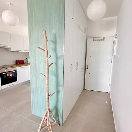 Cosy With Scenic Terrace Views Apartment
