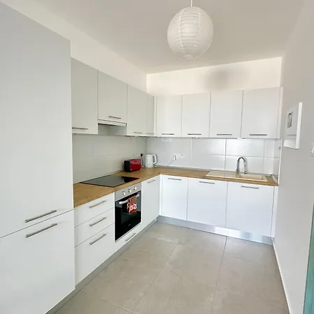 Cosy With Scenic Terrace Views