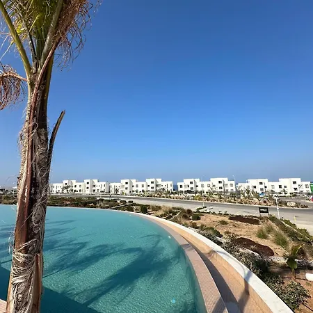Cosy With Scenic Terrace Views Apartment *