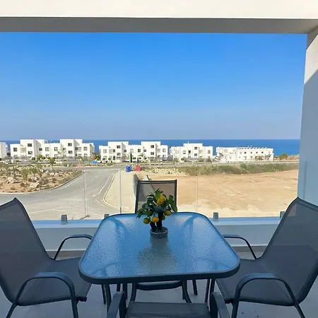 Cosy With Scenic Terrace Views * Cirénia